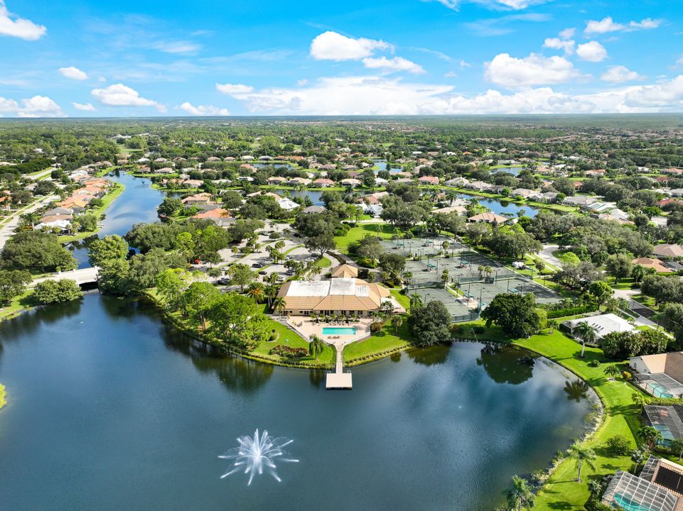 11102 Phoenix Way, Naples, FL 34119