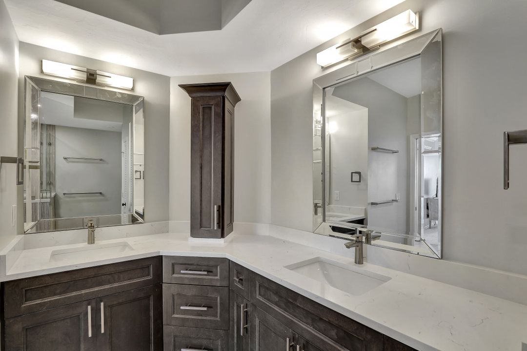 9700 Gulf Shore Dr #202, Naples, FL 34108