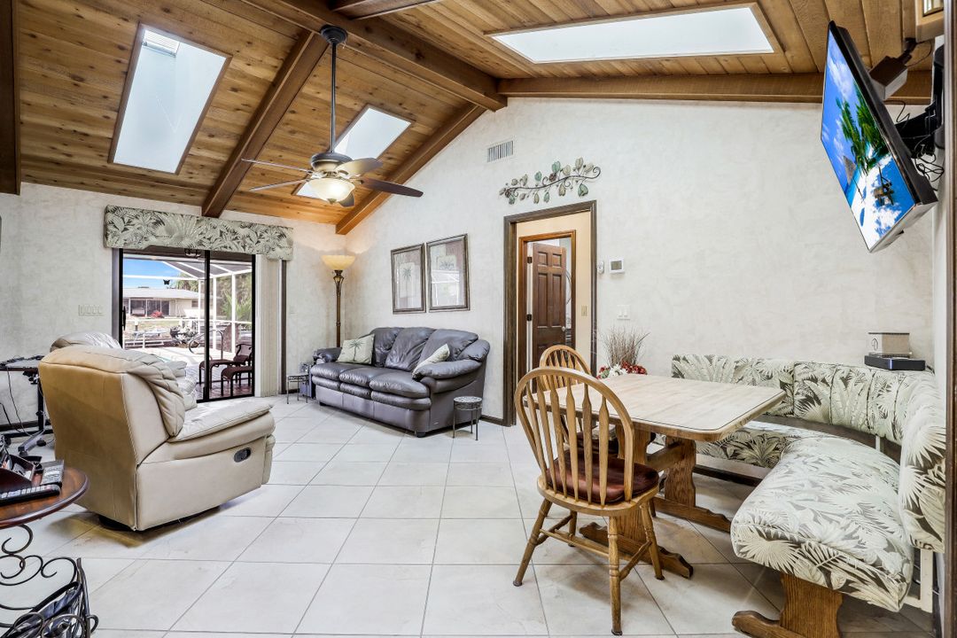 4408 SE 12th Ave, Cape Coral, FL 33904