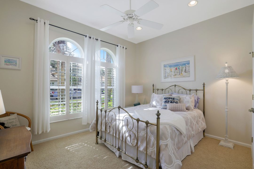 9114 Falling Leaf Dr, Bonita Springs, FL 34135