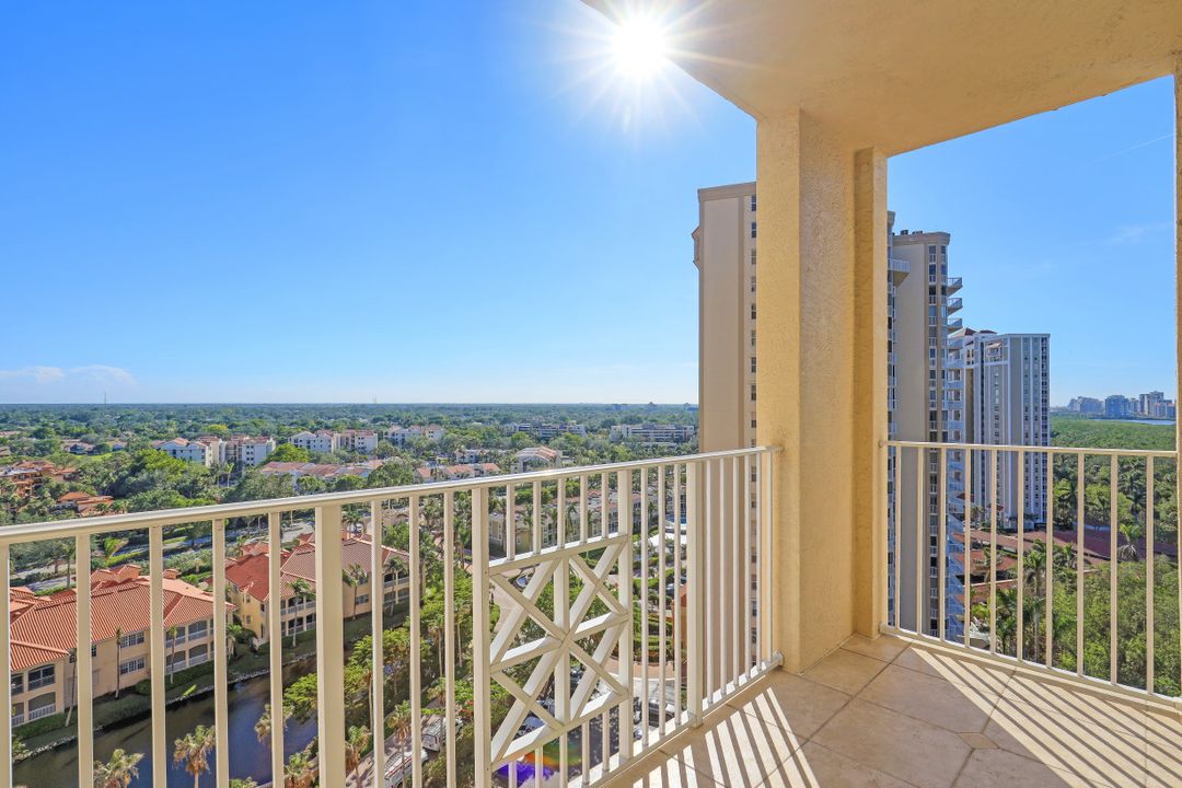 6597 Nicholas Blvd #1501, Naples, FL 34108