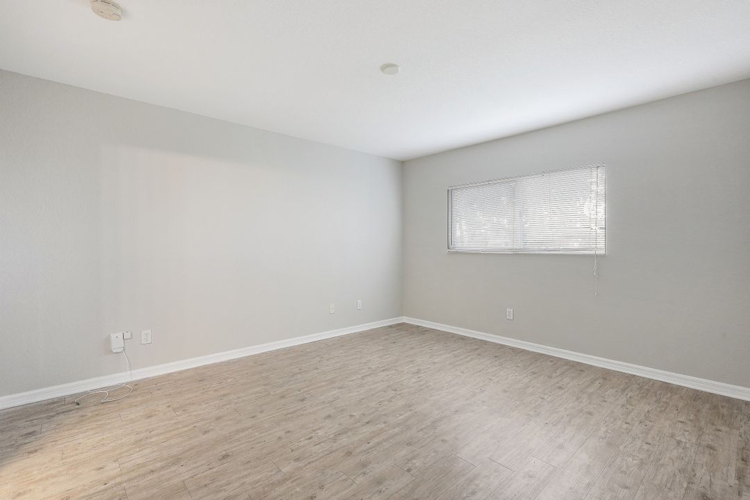 338 NE 23rd St, Cape Coral, FL 33909