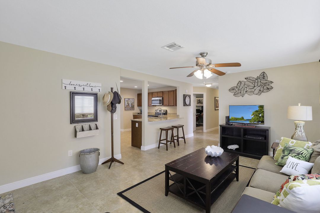 3950 Luverne St, Fort Myers, FL 33901