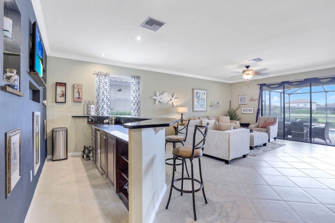 3618 Treasure Cove Cir, Naples, FL 34114