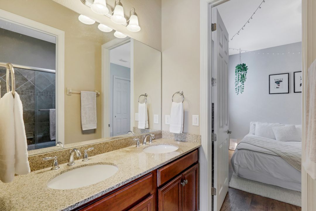 9746 Nickel Ridge Cir, Naples, FL 34120