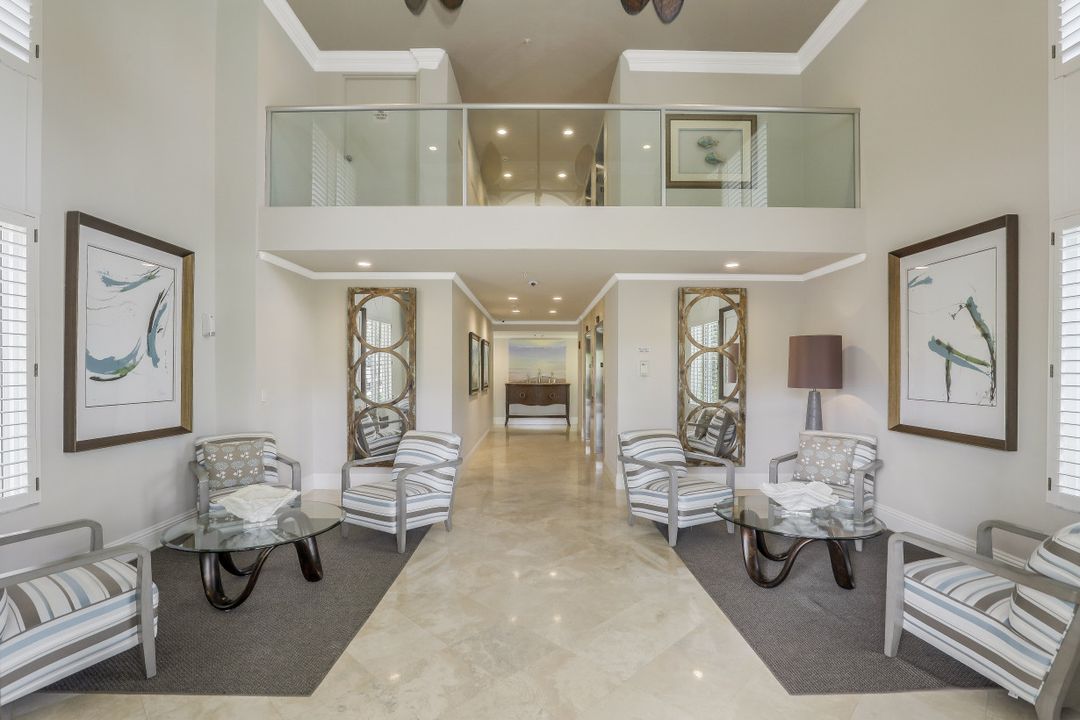 50 Seagate Dr #104, Naples, FL 34103