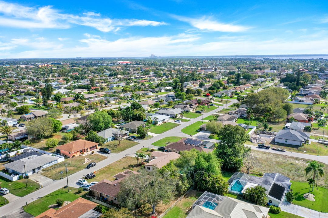 1214 SE 30th Terrace, Cape Coral, FL 33904