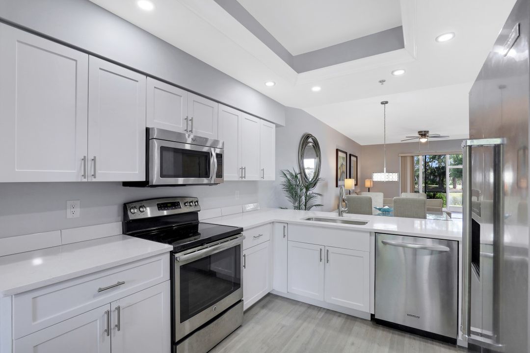 8075 Queen Palm Ln #514, Fort Myers, FL 33966