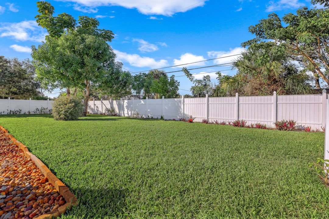 1173 29th Ave N, Naples, FL 34103