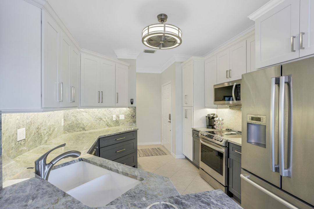 5926 3 Iron Dr #3001, Naples, FL 34110