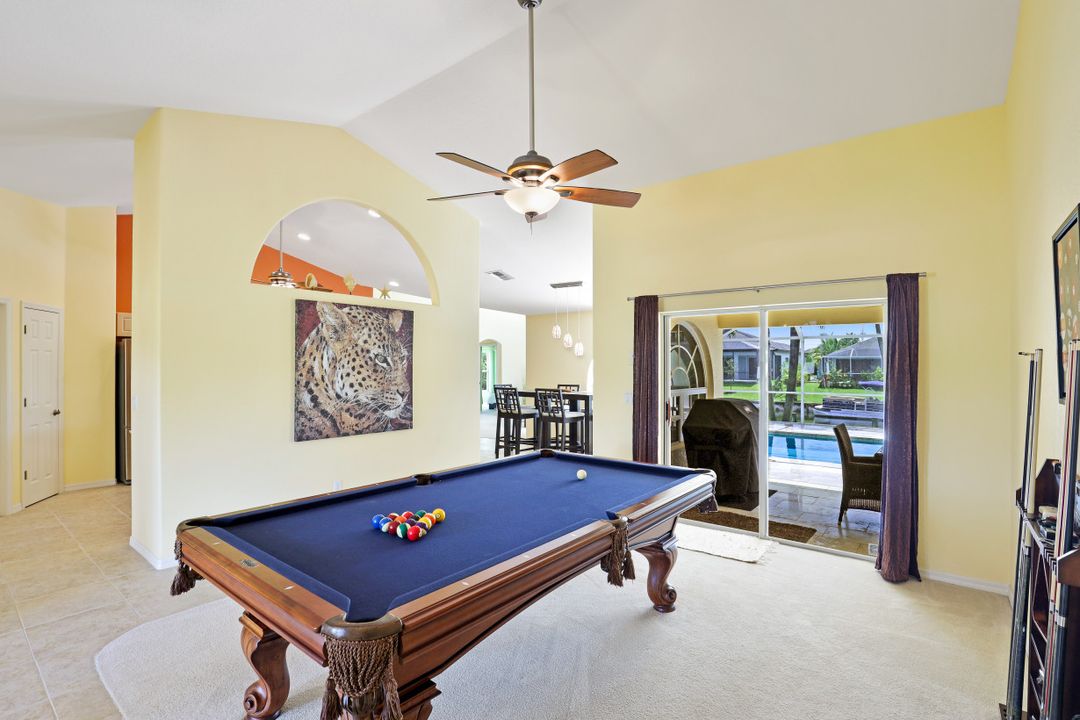 2100 SW 28th Ln, Cape Coral, FL 33914