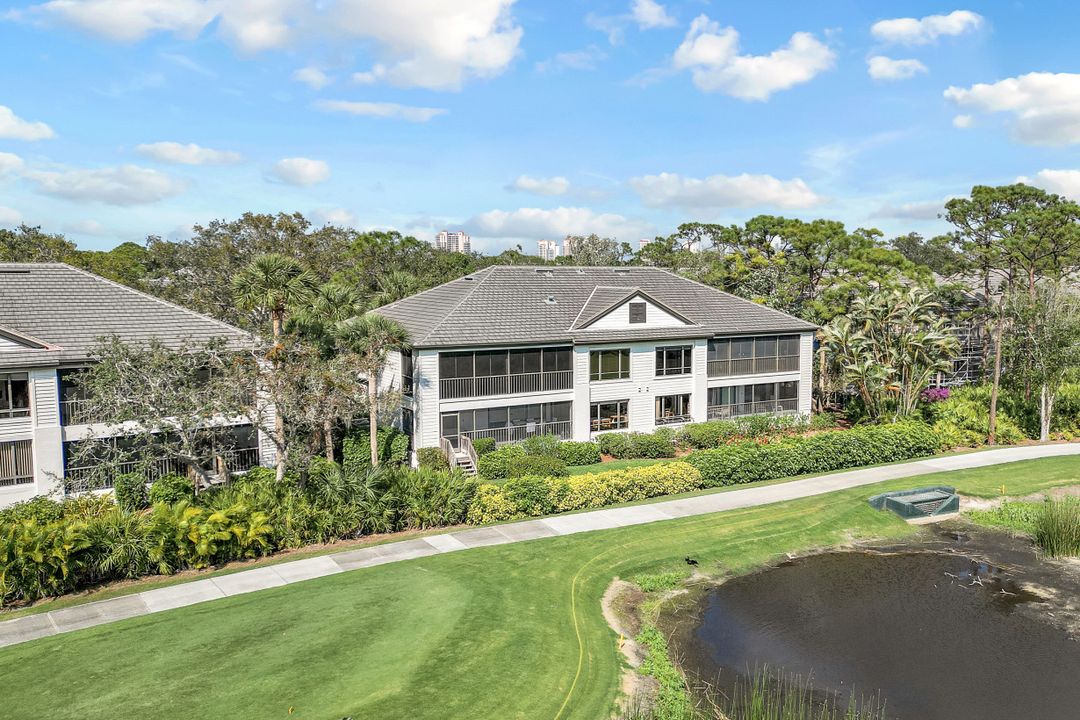 27155 Oakwood Lake Dr, Bonita Springs, FL 34134