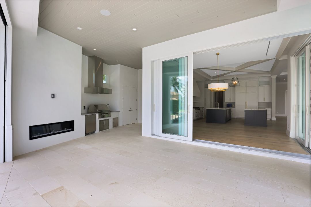 313 Turtle Hatch Rd, Naples, FL 34103