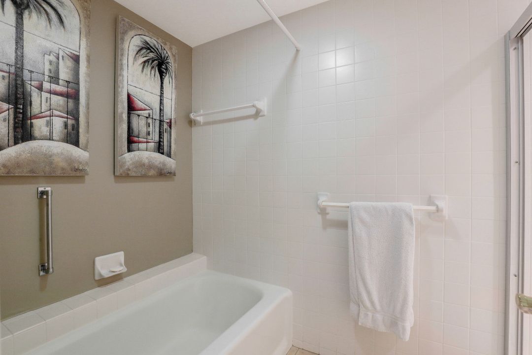 4031 Gulf Shore Blvd  #4F, Naples, FL 34103