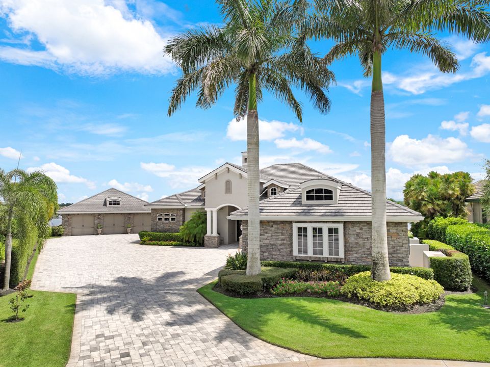 9337 Granite Ct, Naples, FL 34120