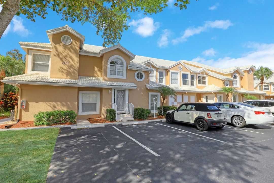 3900 Leeward Passage Ct, Bonita Springs, FL 34134