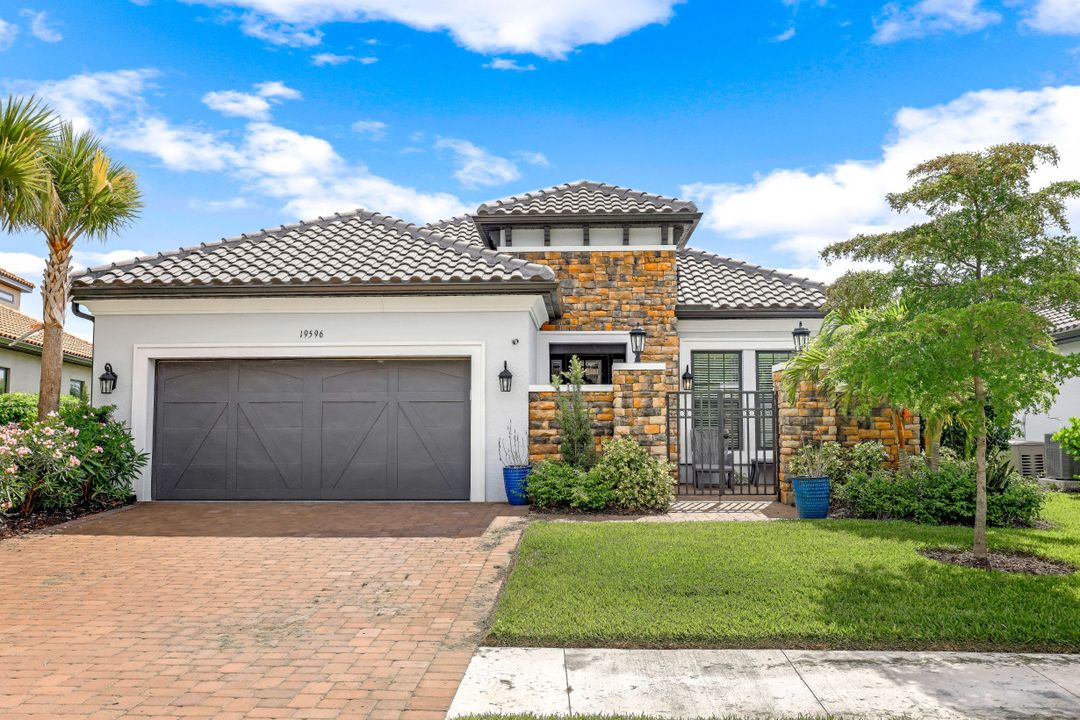 19596 Estero Pointe Ln, Fort Myers, FL 33908