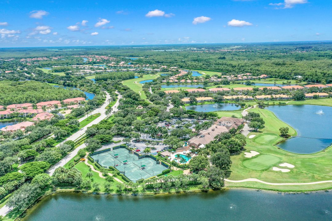 9224 Spring Run Blvd, Bonita Springs, FL 34135