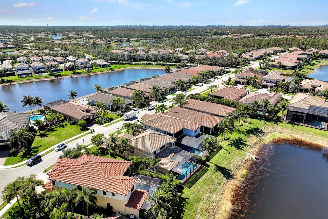 2739 Cinnamon Bay Cir, Naples, FL 34119