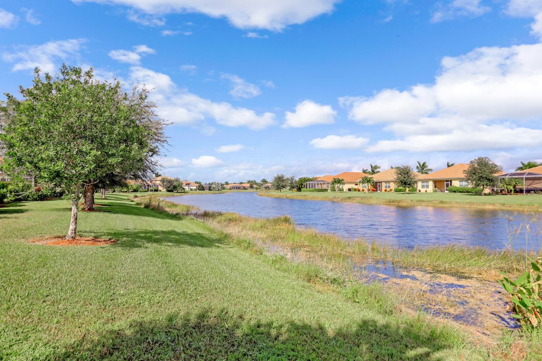 14615 Fern Lake Ct, Naples, FL 34114