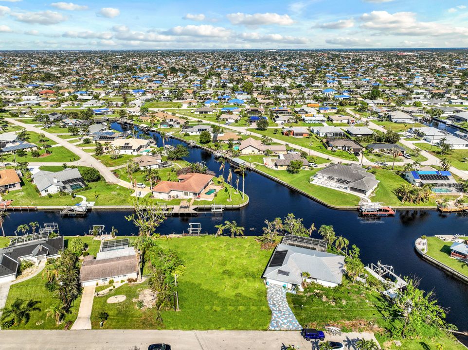 1125 SE 38th St, Cape Coral, FL 33904