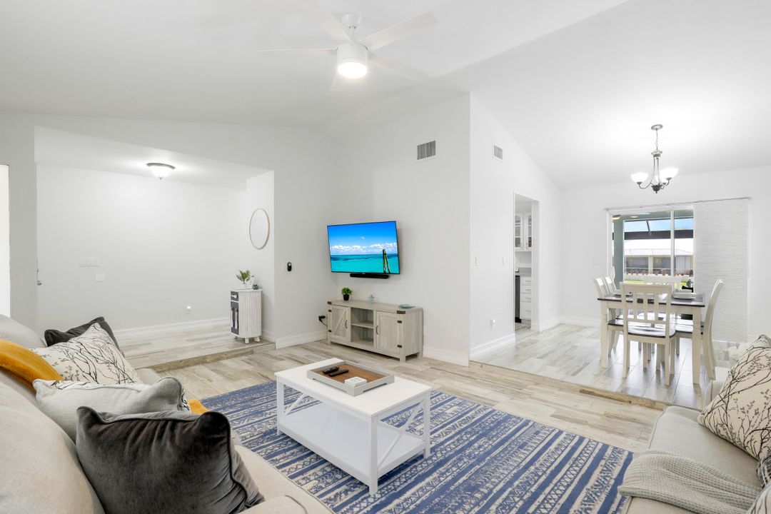 432 Mohawk Pkwy, Cape Coral, FL 33914