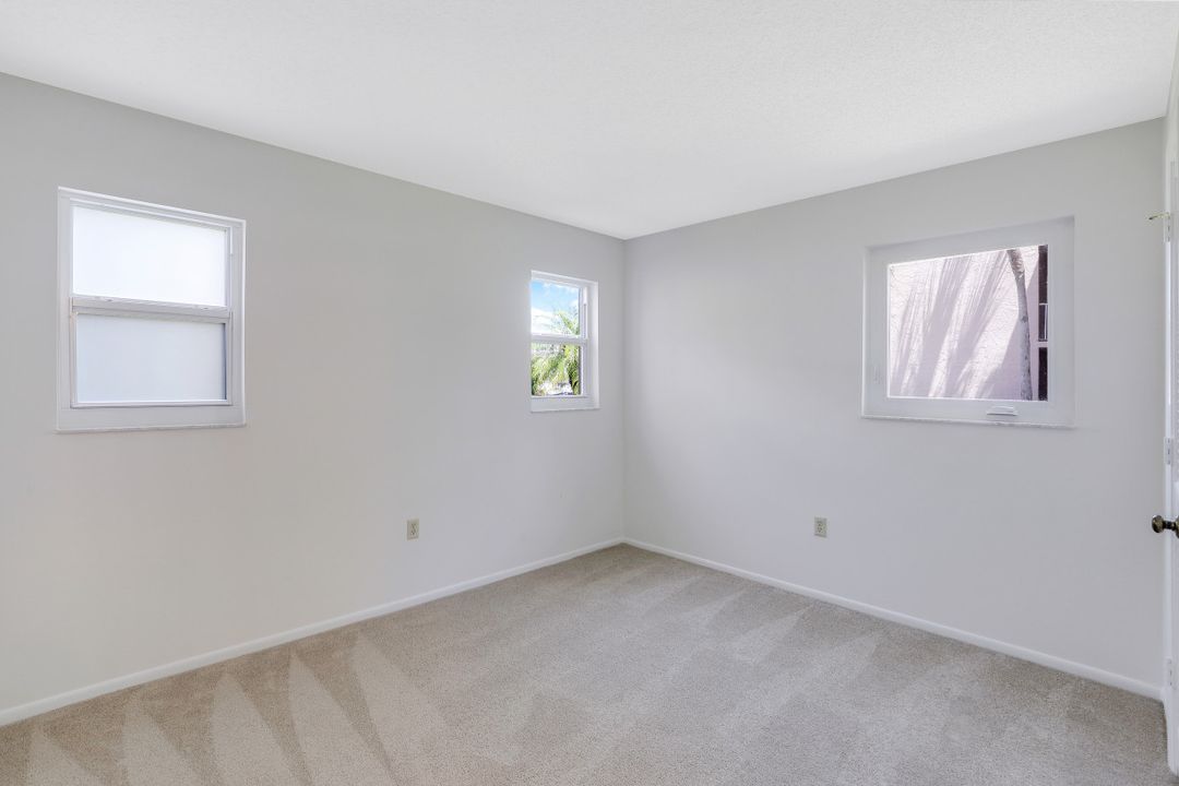 190 Turtle Lake Ct #101, Naples, FL 34105