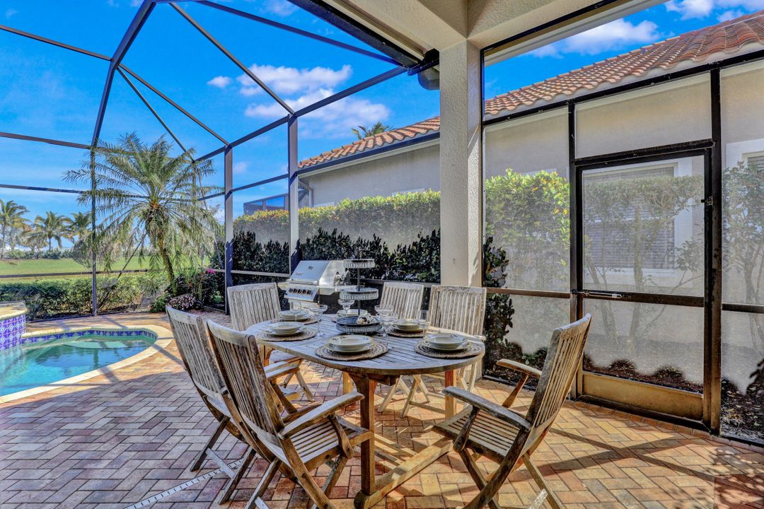 8972 Cherry Oaks Tr, Naples, FL 34114