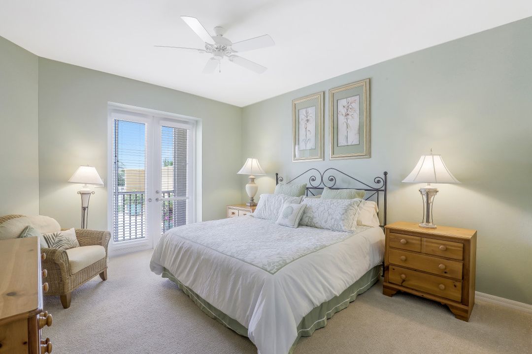 400 Flagship Dr #306, Naples, FL 34108