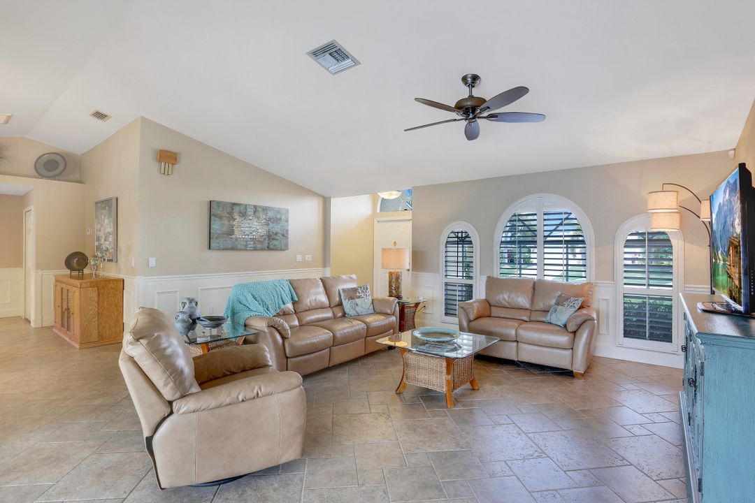 4137 SW 10th Ave, Cape Coral, FL 33914