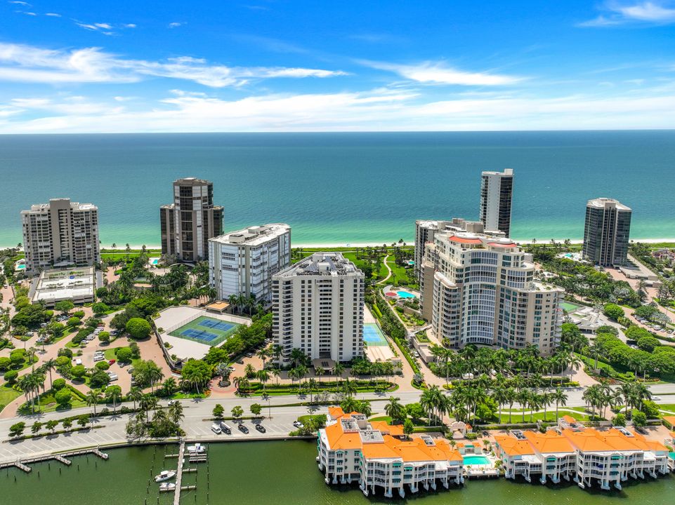 4451 Gulf Shore Blvd N #302, Naples, FL 34103