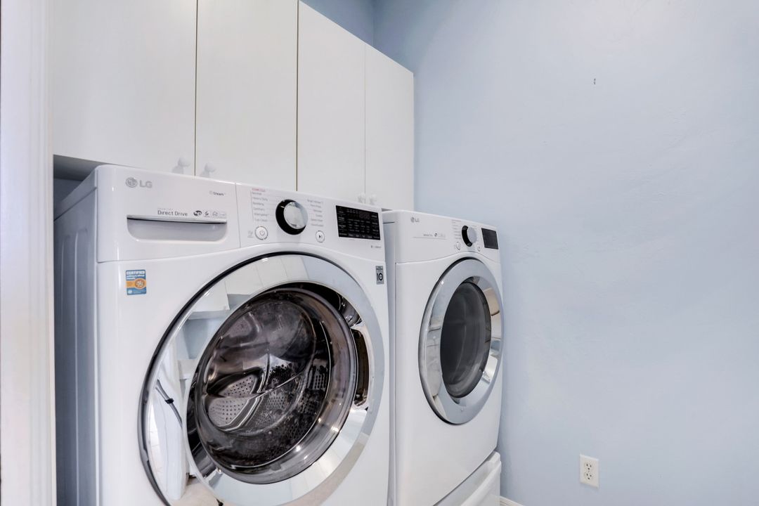 450 Spinnaker Dr, Marco Island, FL 34145