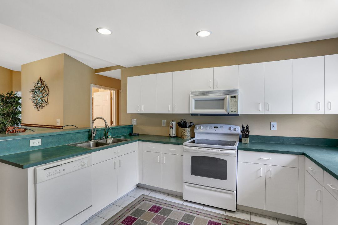 2254 SW 4th St, Cape Coral, FL 33991