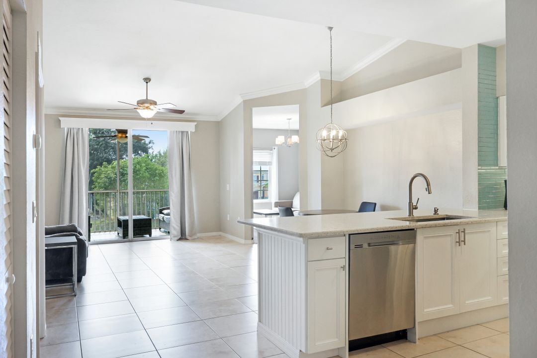 10017 Villagio Gardens Ln #207, Estero, FL 33928