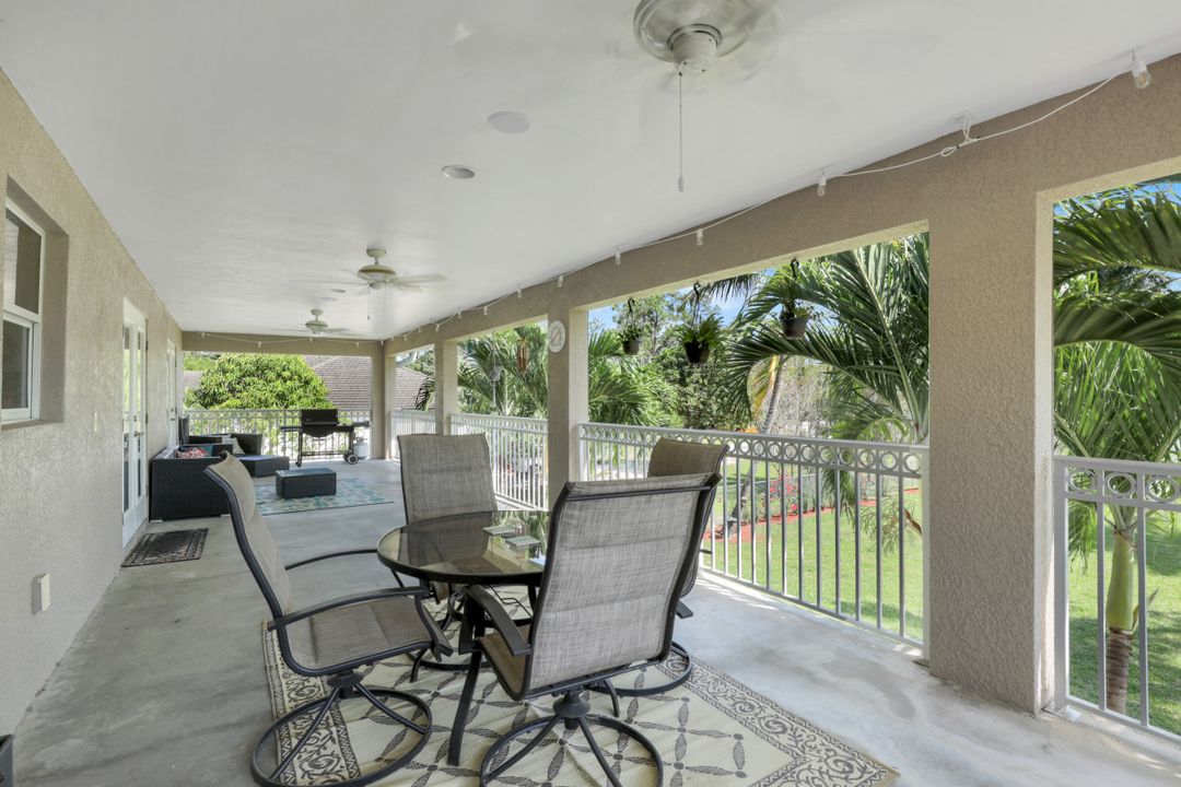 5660 Spanish Oaks Ln, Naples, FL 34119