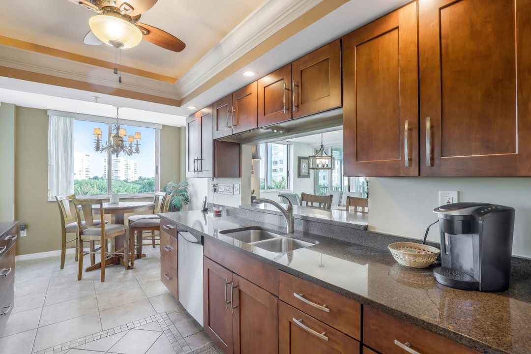 21 Bluebill Ave #401, Naples, FL 34108