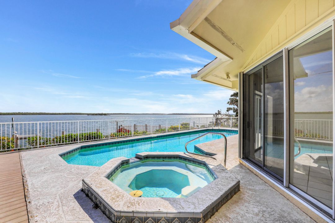 471 Pepperwood Ct, Marco Island, FL 34145