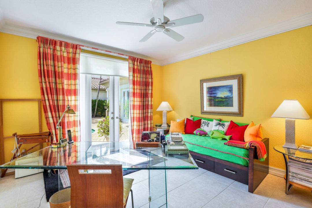 1064 Grand Isle Dr, Naples, FL 34108