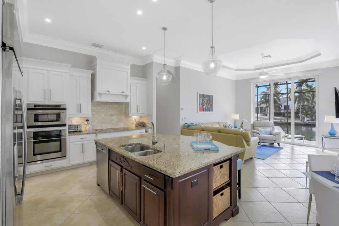 268 Edgewater Ct, Marco Island, FL 34145