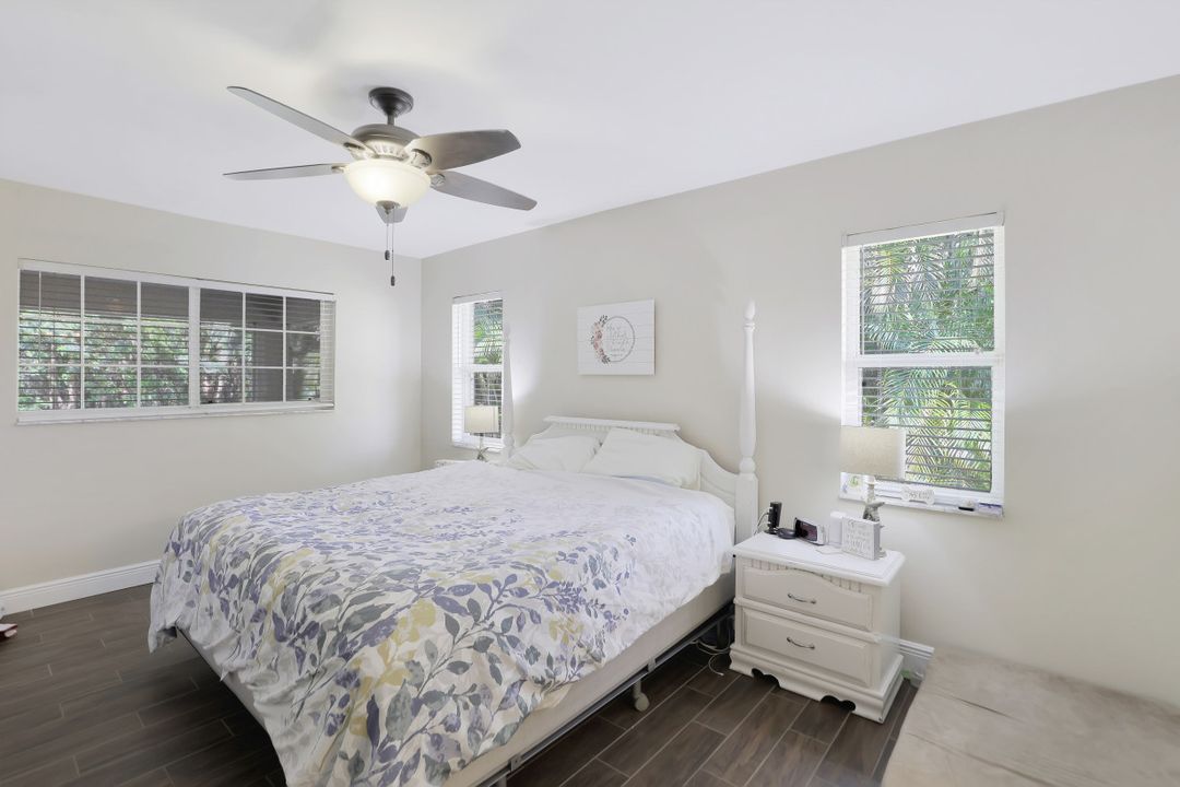 6665 Dabney St, Fort Myers, FL 33966