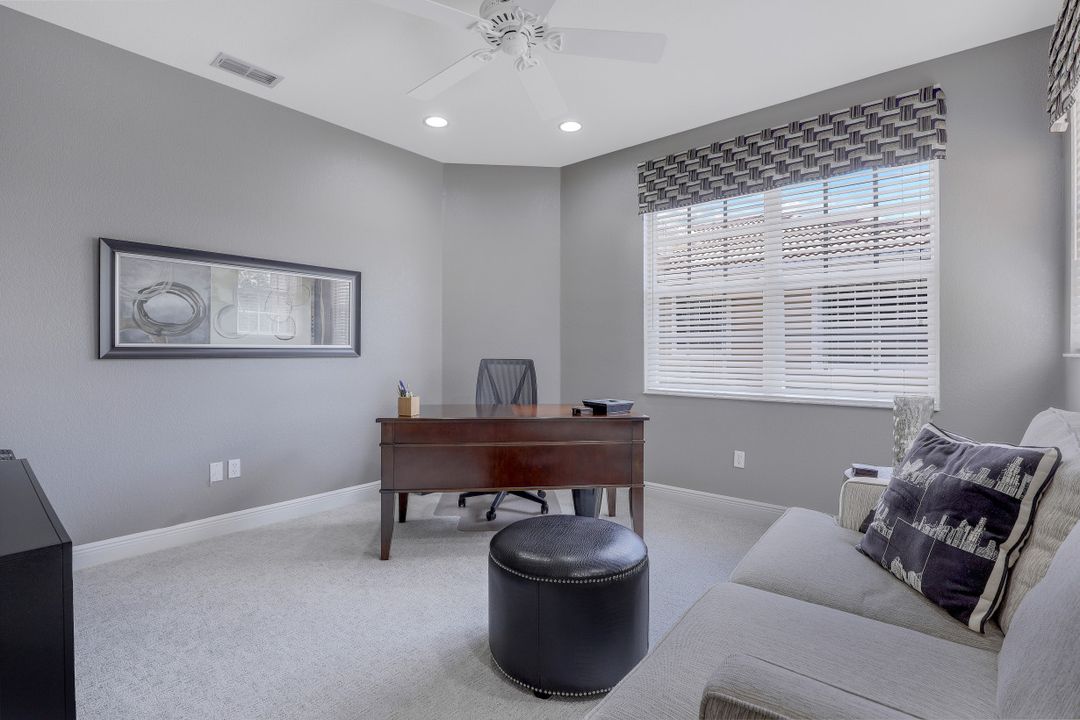 4810 Shinnecock Hills Ct, Naples, FL 34112