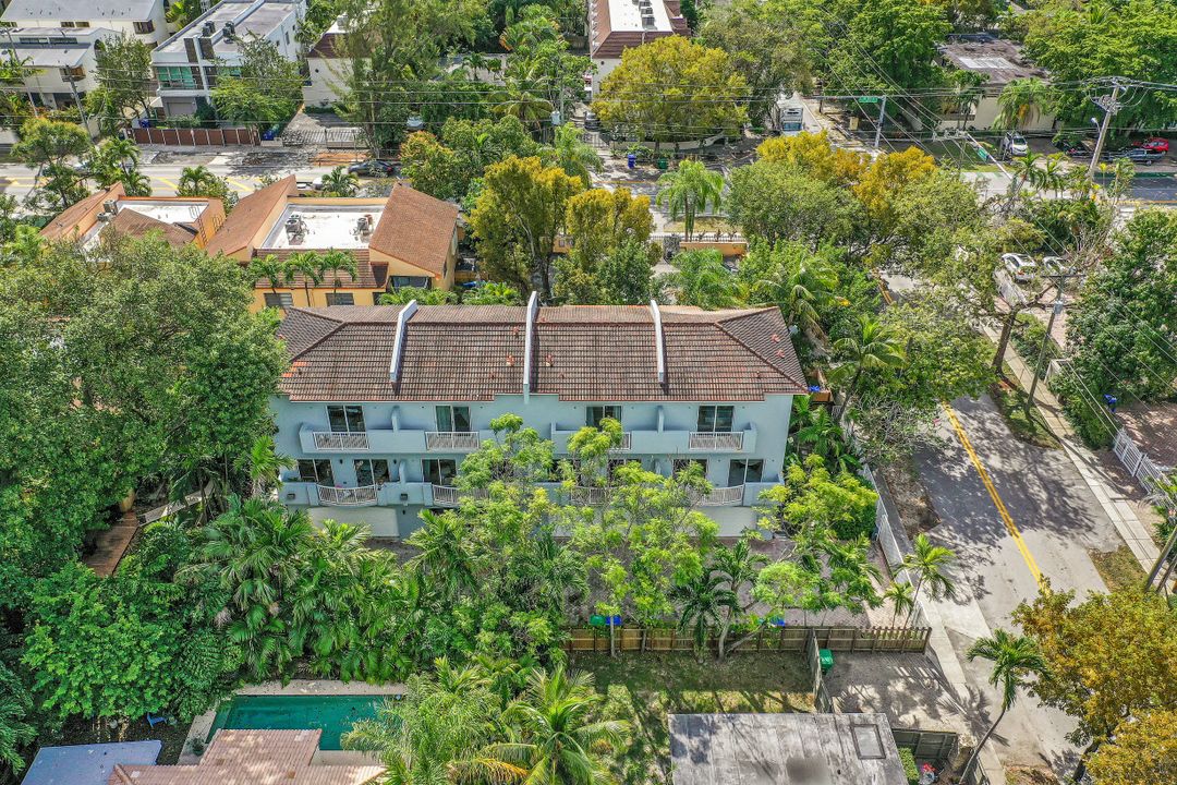 2951 Virginia St, Miami, FL 33133