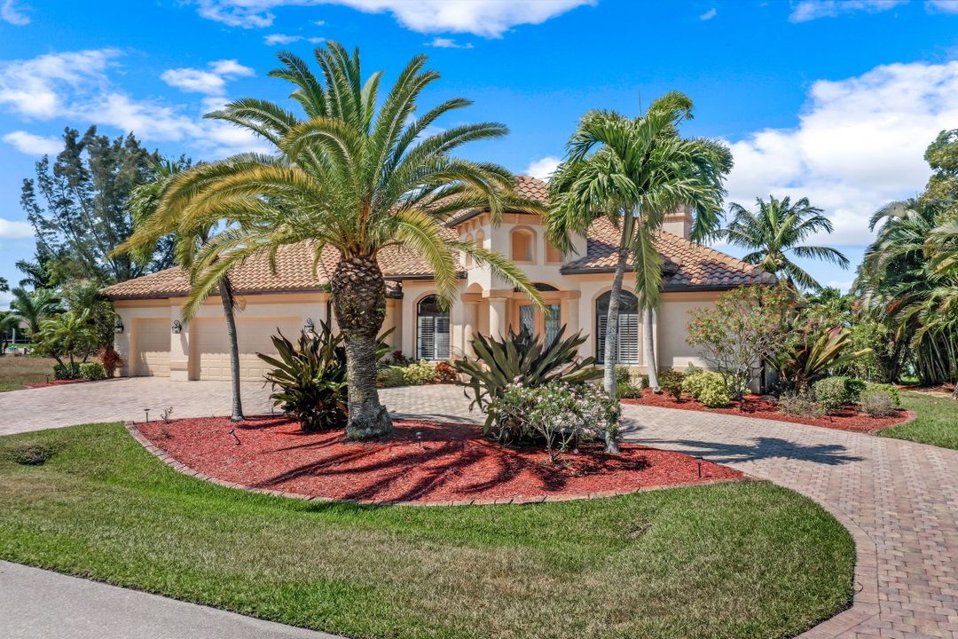 2227 SW 54th Ln, Cape Coral, FL 33914