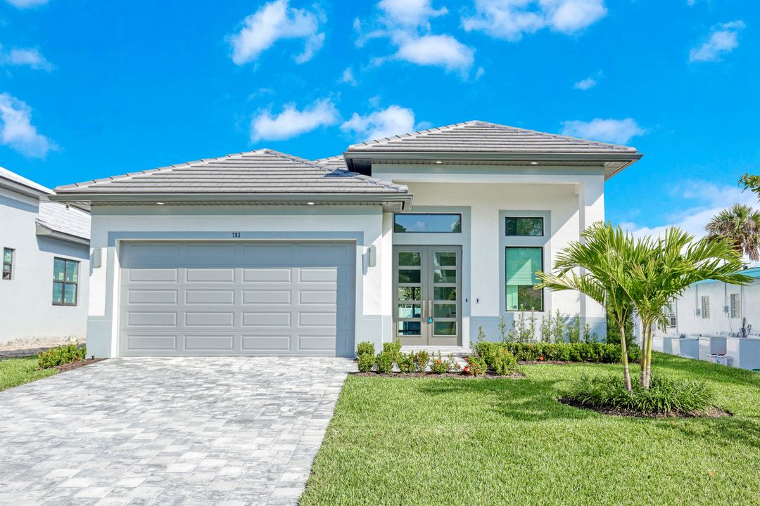 783 110th Ave N, Naples, FL 34108