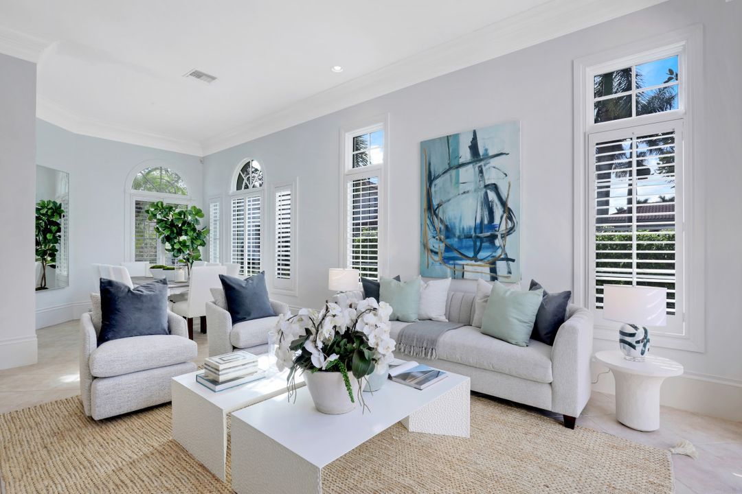 2547 Avila Ln, Naples, FL 34105