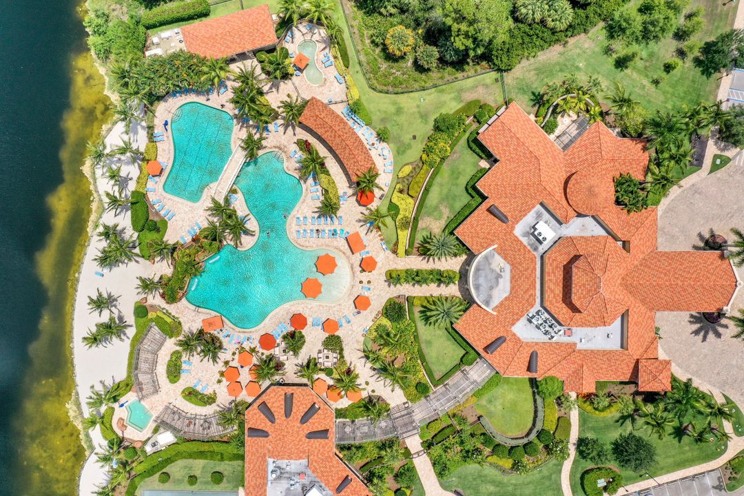 9530 Piacere Way, Naples, FL 34113