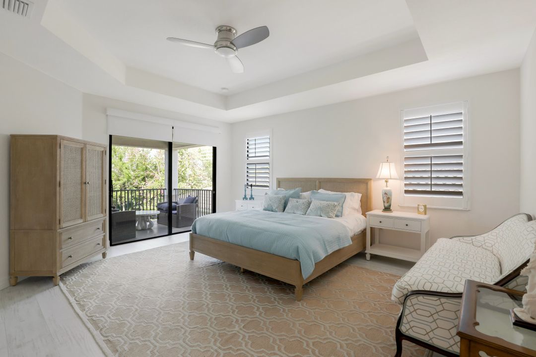 13840 Luna Dr, Naples, FL 34109