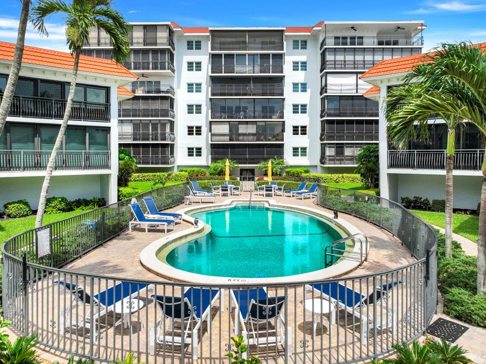 3333 Gulf Shore Blvd N #103, Naples, FL 34103