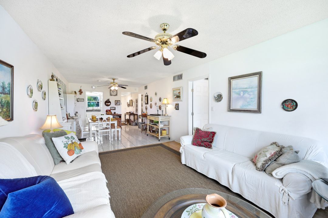 1010 Manatee Rd #B201, Naples, FL 34114