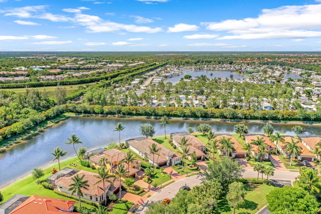 3086 Aviamar Cir, Naples, FL 34114